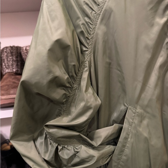 Hunter windbreaker. - Picture 3 of 4